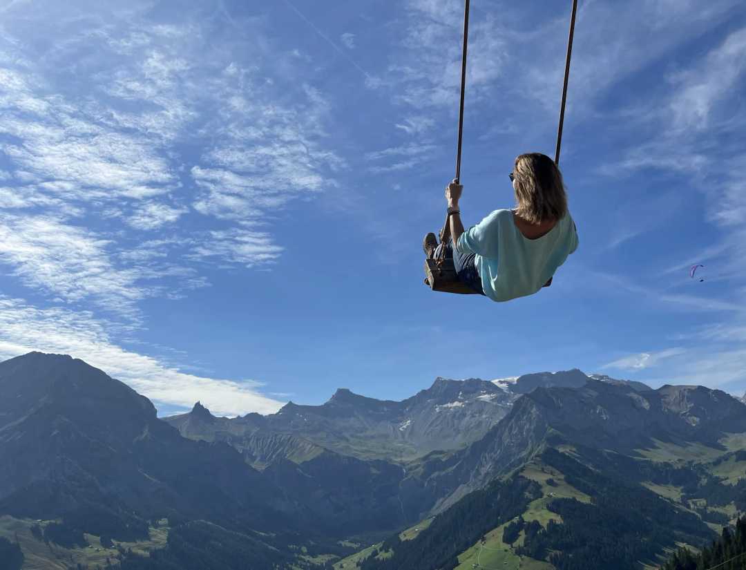 Ferienwohnung Hide-Away in Adelboden mit Blick auf die Schweizer Alpen